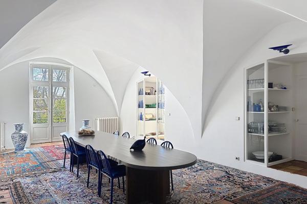 Vente Château Uzès 15 Pièces 880 m²