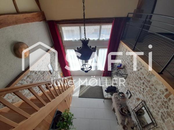 Ancien corps de ferme rénové avec piscine intérieure à Bonnat