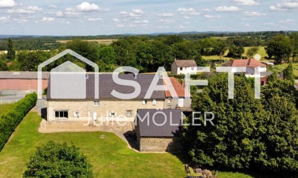 Ancien corps de ferme rénové avec piscine intérieure à Bonnat