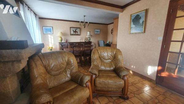 Maison d'habitation dans hameau en campagne