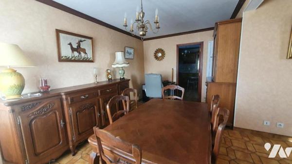 Maison d'habitation dans hameau en campagne