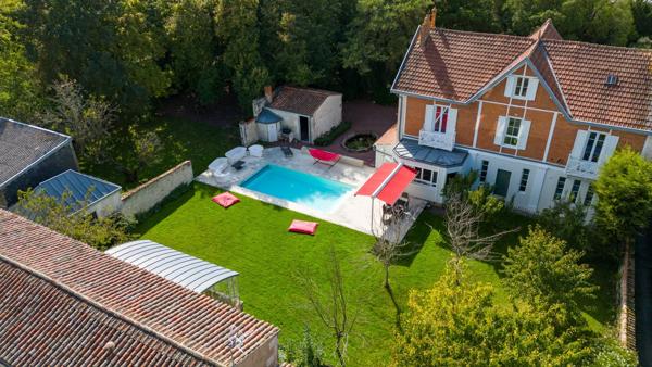Vente Maison de luxe La Rochelle 8 Pièces 243 m²