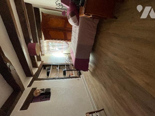 NOYAL SUR VILAINE
Longère 200m² habitables + dépendances - Terrain 5021m²