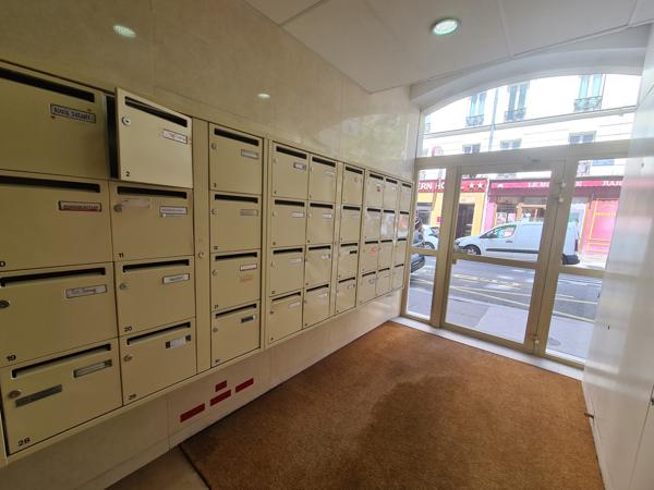 Magnifique petit studio ensoleillé avec une vue entièrement dégagée