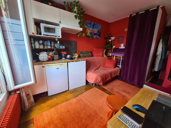 Magnifique petit studio ensoleillé avec une vue entièrement dégagée