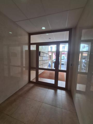 Magnifique petit studio ensoleillé avec une vue entièrement dégagée