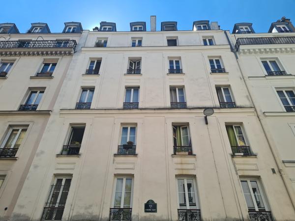 Magnifique petit studio ensoleillé avec une vue entièrement dégagée