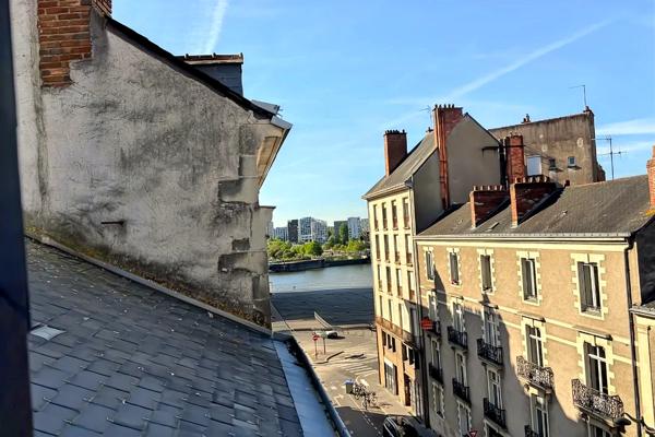 A VENDRE NANTES/CENTRE VILLE APPARTEMENT AVEC CHAMBRE SEPAREE