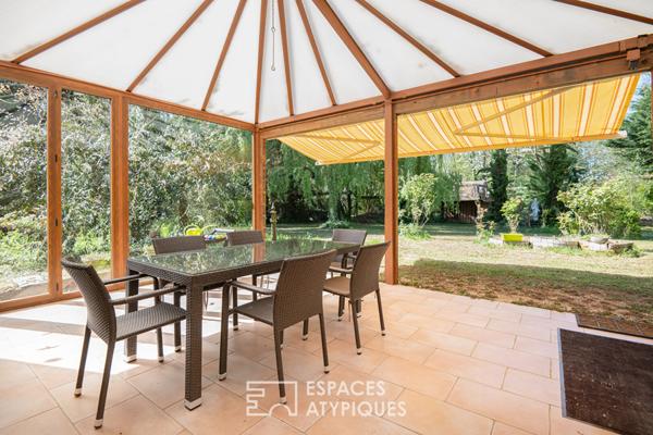 Maison d’architecte sur son parc arboré