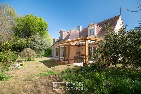 Maison d’architecte sur son parc arboré