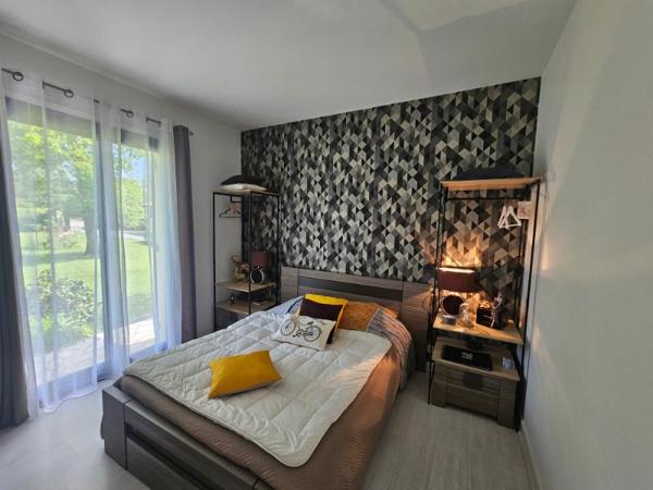 Belle maison familiale de 207 m² avec studio indépendant, piscine et vaste terrain arboré