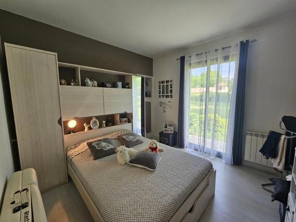 Belle maison familiale de 207 m² avec studio indépendant, piscine et vaste terrain arboré