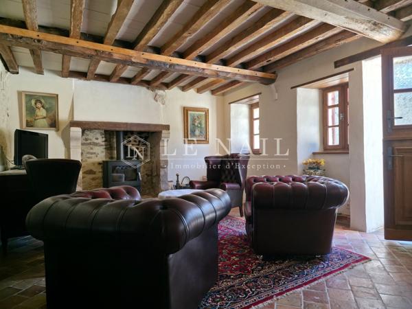 Manoir ISMH du XVe siècle à restaurer, avec annexe habitable et jardin, en Normandie