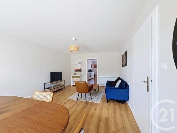 Appartement à vendre  4 pièces - 99 m 2   LONGEVILLE LES METZ  - 57