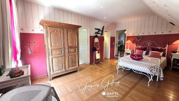 PISCINE + DOUBLE GARAGE / ATELIER