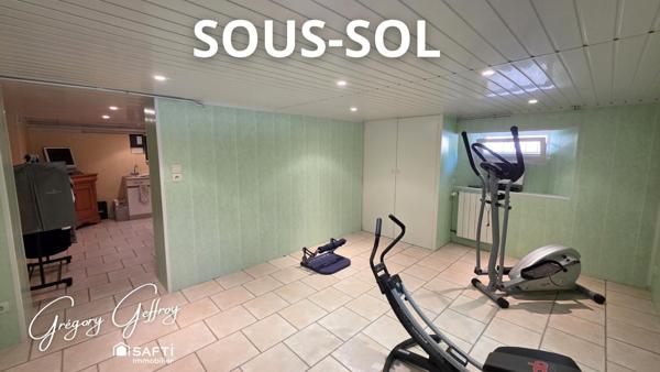 PISCINE + DOUBLE GARAGE / ATELIER