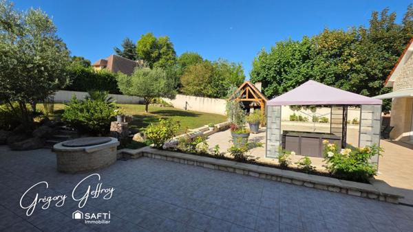 PISCINE + DOUBLE GARAGE / ATELIER