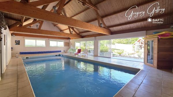 PISCINE + DOUBLE GARAGE / ATELIER