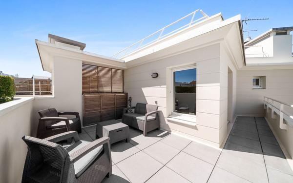 Appartement à vendre    5 pièces • 193,09 m2 Châtillon