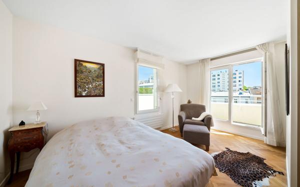 Appartement à vendre    5 pièces • 193,09 m2 Châtillon