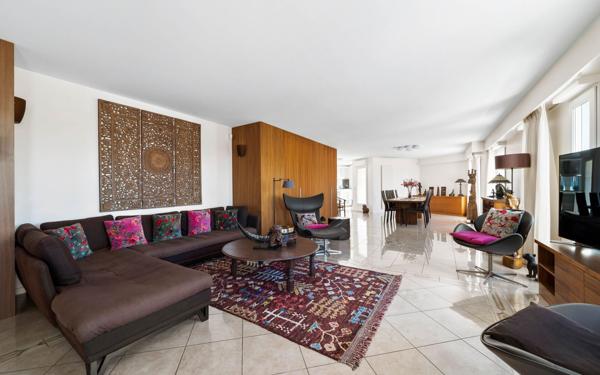 Appartement à vendre    5 pièces • 193,09 m2 Châtillon