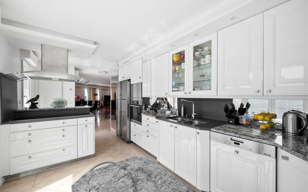 Appartement à vendre    5 pièces • 193,09 m2 Châtillon