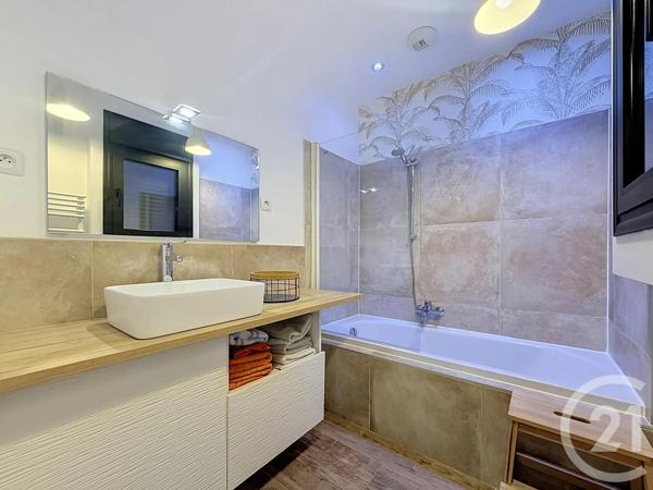Maison à vendre  6 pièces - 233 m 2   ST PARRES AUX TERTRES  - 10