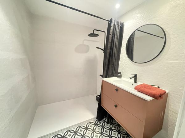 2 pièces, Centre ville Parking. Résidence de standing. Cavalaire-sur-Mer (83240)