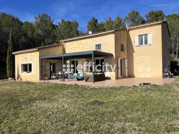 Maison 7 pièces - 257 m²