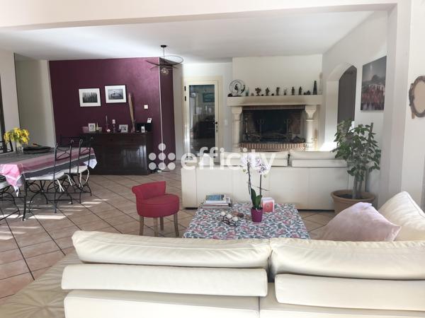 Maison 7 pièces - 257 m²