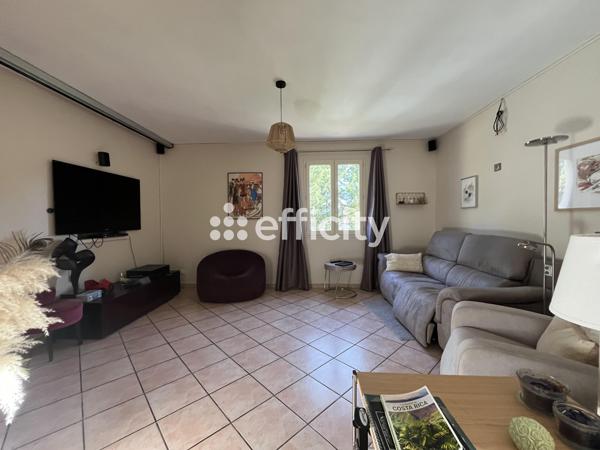 Maison 7 pièces - 257 m²