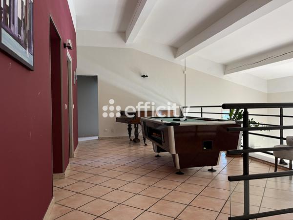 Maison 7 pièces - 257 m²