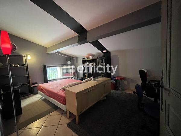 Maison 7 pièces - 257 m²