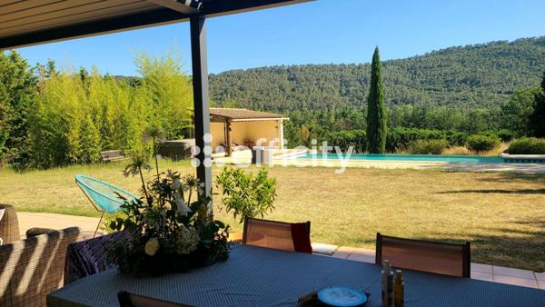 Maison 7 pièces - 257 m²