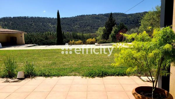 Maison 7 pièces - 257 m²