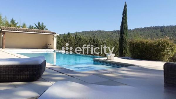 Maison 7 pièces - 257 m²