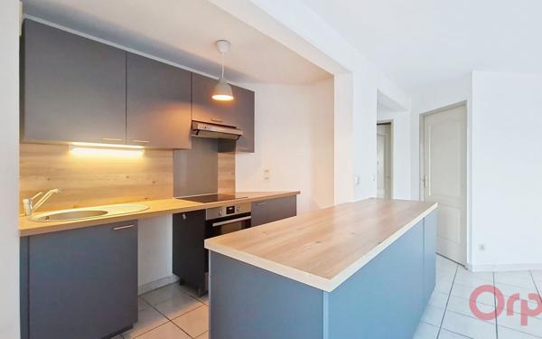 Appartement à louer    3 pièces •  Saint-Estève