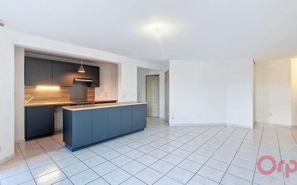 Appartement à louer    3 pièces •  Saint-Estève
