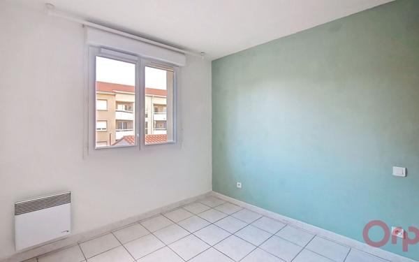 Appartement à louer    3 pièces •  Saint-Estève