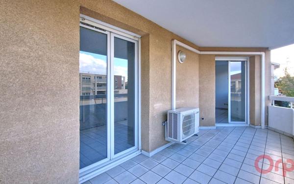 Appartement à louer    3 pièces •  Saint-Estève