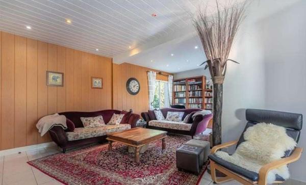 Maison Ares 197 m2 piscine dépendances bassin à pied