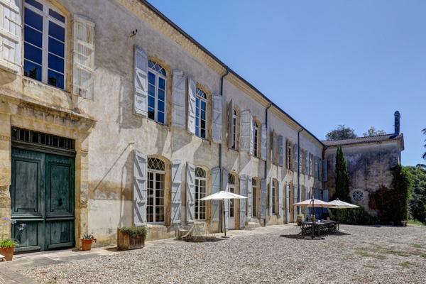 Vente Château Lectoure 30 Pièces 1432 m²