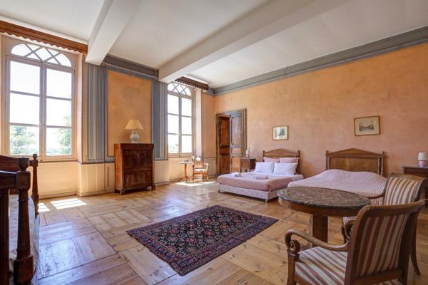 Vente Château Lectoure 30 Pièces 1432 m²