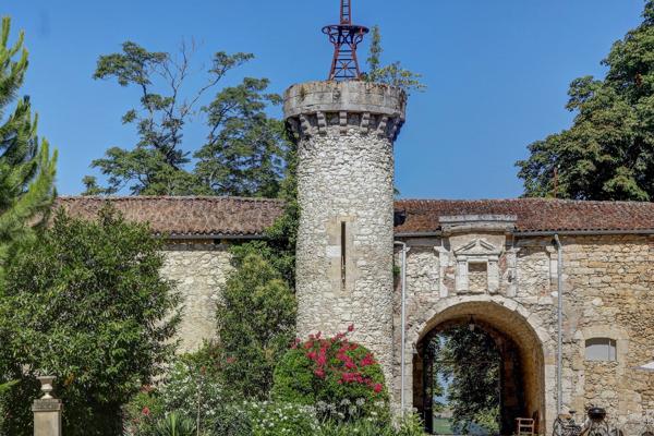 Vente Château Lectoure 30 Pièces 1432 m²
