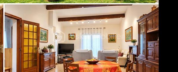 LUNEL – Maison 5 pièces – 127 m² – Terrain 451 m²

Dans un environnement résidentiel au calme, découvrez cette maison soigneusement entretenue, offrant de beaux volumes et un cadre de vie particulièrement agréable.
D'une superficie d'environ 127 m², elle propose 4 chambres et de généreux espaces de vie, parfaitement adaptés à une vie familiale.
Vous profiterez d'un jardin très bien entretenu et soigneusement aménagé, idéal pour les moments de détente, les repas en famille ou entre amis. 
Un système d'arrosage automatique vient faciliter son entretien et préserver la qualité des espaces verts.

☀️ Équipée de panneaux photovoltaïques, la maison bénéficie également d'un équipement permettant de valoriser la production d'énergie solaire.

⭐ Les atouts
🏠 Maison soigneusement entretenue
📐 Environ 127 m² habitables
🛏️ 4 chambres
🌳 Terrain de 451 m²
🌿 Jardin paysagé et très bien entretenu
💧 Arrosage automatique
☀️ Panneaux photovoltaïques
🚗 Garage / stationnement
📍 Secteur résidentiel de Lunel
🛍️ Commerces et commodités à proximité

Le secteur bénéficie notamment de la proximité des commerces, des écoles, des transports et des services, avec le centre commercial E. Leclerc à environ 460 m et plusieurs lignes/arrêts de bus à proximité