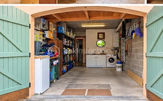 LUNEL – Maison 5 pièces – 127 m² – Terrain 451 m²

Dans un environnement résidentiel au calme, découvrez cette maison soigneusement entretenue, offrant de beaux volumes et un cadre de vie particulièrement agréable.
D'une superficie d'environ 127 m², elle propose 4 chambres et de généreux espaces de vie, parfaitement adaptés à une vie familiale.
Vous profiterez d'un jardin très bien entretenu et soigneusement aménagé, idéal pour les moments de détente, les repas en famille ou entre amis. 
Un système d'arrosage automatique vient faciliter son entretien et préserver la qualité des espaces verts.

☀️ Équipée de panneaux photovoltaïques, la maison bénéficie également d'un équipement permettant de valoriser la production d'énergie solaire.

⭐ Les atouts
🏠 Maison soigneusement entretenue
📐 Environ 127 m² habitables
🛏️ 4 chambres
🌳 Terrain de 451 m²
🌿 Jardin paysagé et très bien entretenu
💧 Arrosage automatique
☀️ Panneaux photovoltaïques
🚗 Garage / stationnement
📍 Secteur résidentiel de Lunel
🛍️ Commerces et commodités à proximité

Le secteur bénéficie notamment de la proximité des commerces, des écoles, des transports et des services, avec le centre commercial E. Leclerc à environ 460 m et plusieurs lignes/arrêts de bus à proximité