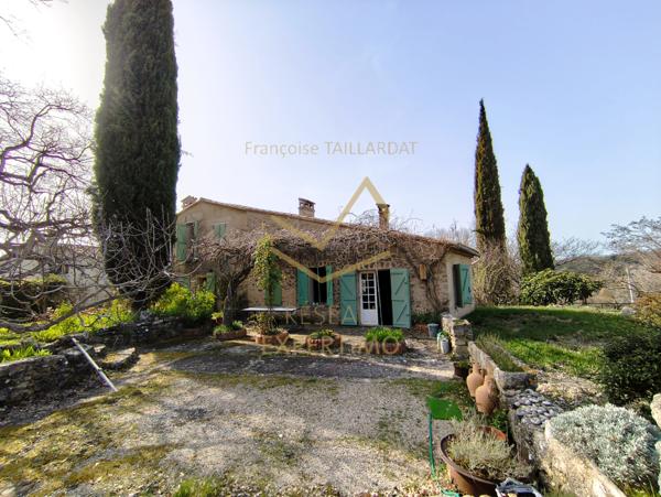 Mormoiron (84570) Maison en pierre au calme avec magnifique vue + atelier d'artistes et garage indépendant