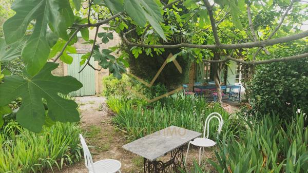 Mormoiron (84570) Maison en pierre au calme avec magnifique vue + atelier d'artistes et garage indépendant