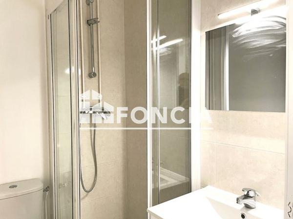 Location Appartement 2 pièces 35.5 m² - 58 RUE DE BUZENVAL Paris 75020