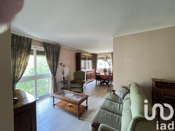 Appartement 3 pièces de 67 m² à Grigny (91350)